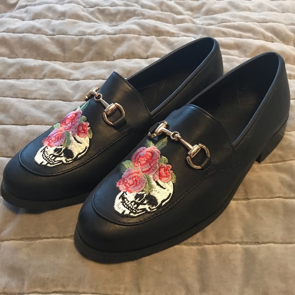 Skull & Roses Loafer